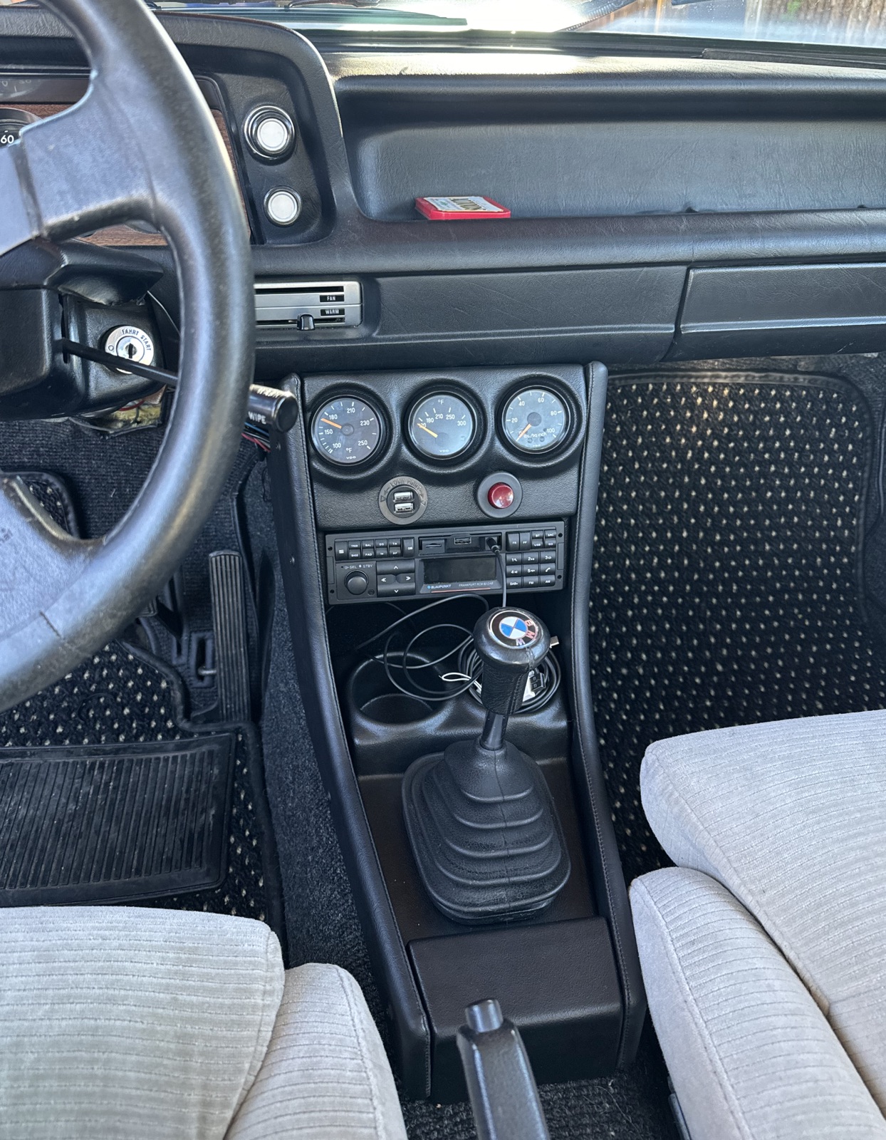 BMW 2002 restored center console — VDO gauges, Blaupunkt, BMW shift knob