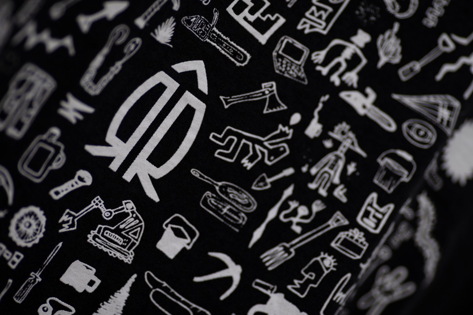 Round-two tee, black colorway