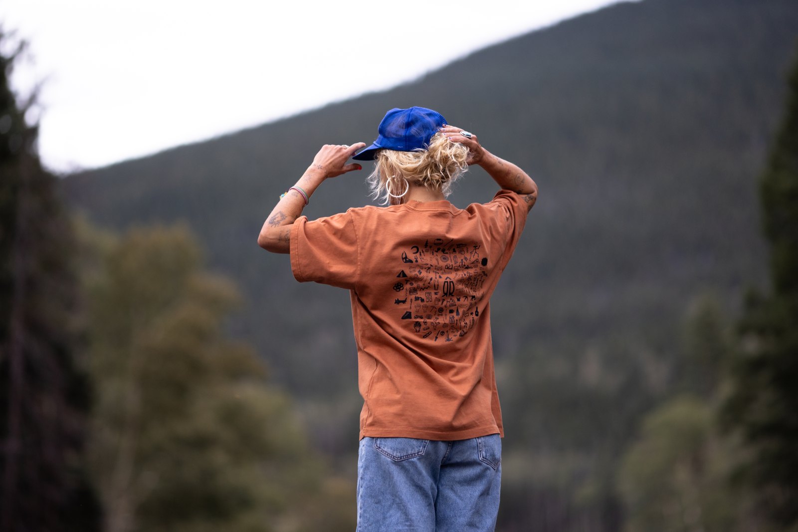 Round-two tee, rust colorway